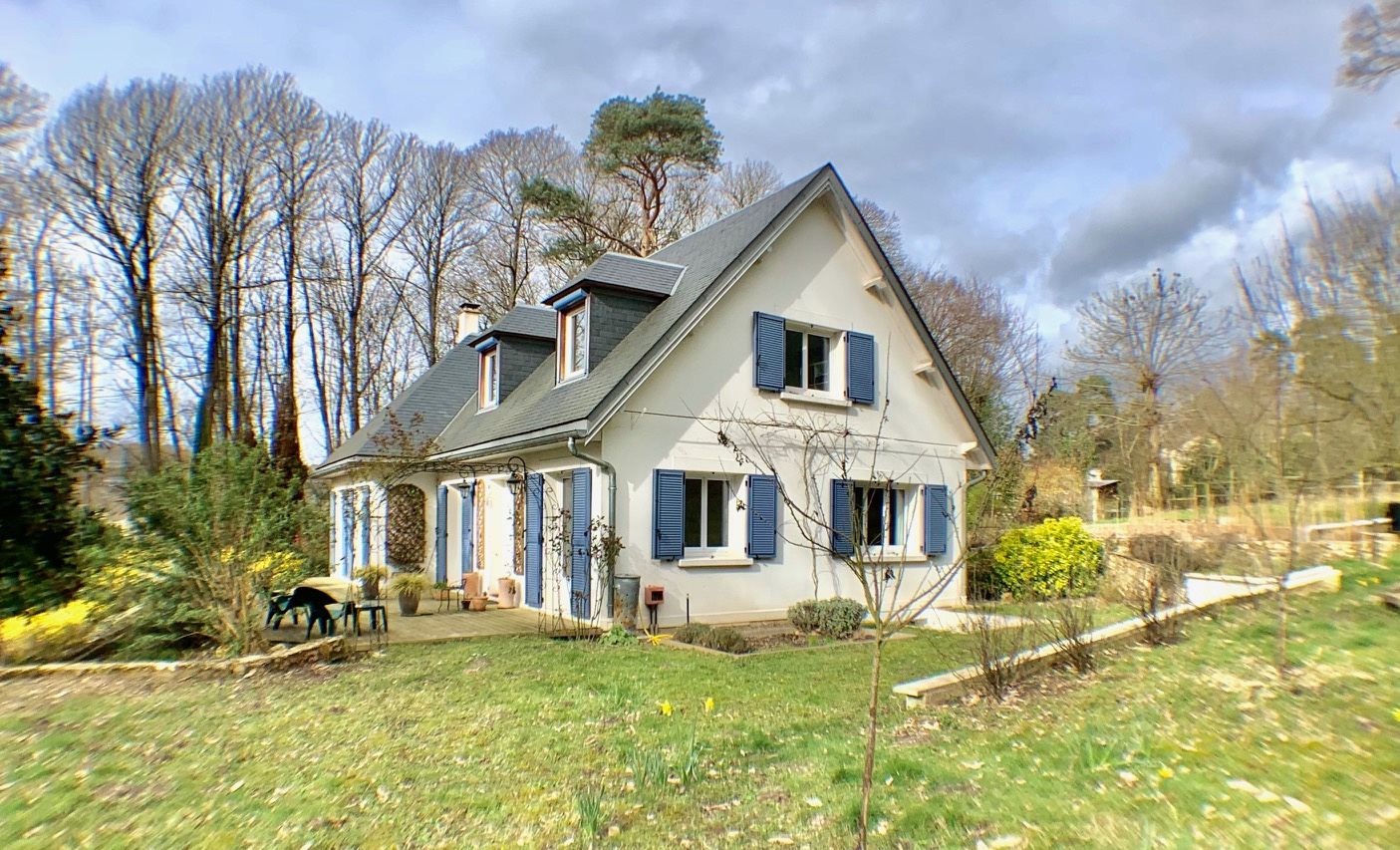 vente A VENDRE - MAISON FAMILIALE CONTEMPORAINE 8/10 PIÈCES D'ENVIRON ...